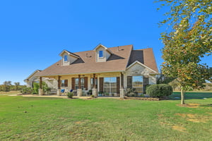 Farm to Market Rd 1704-002.jpg