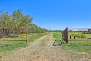 Farm to Market Rd 1704-057.jpg