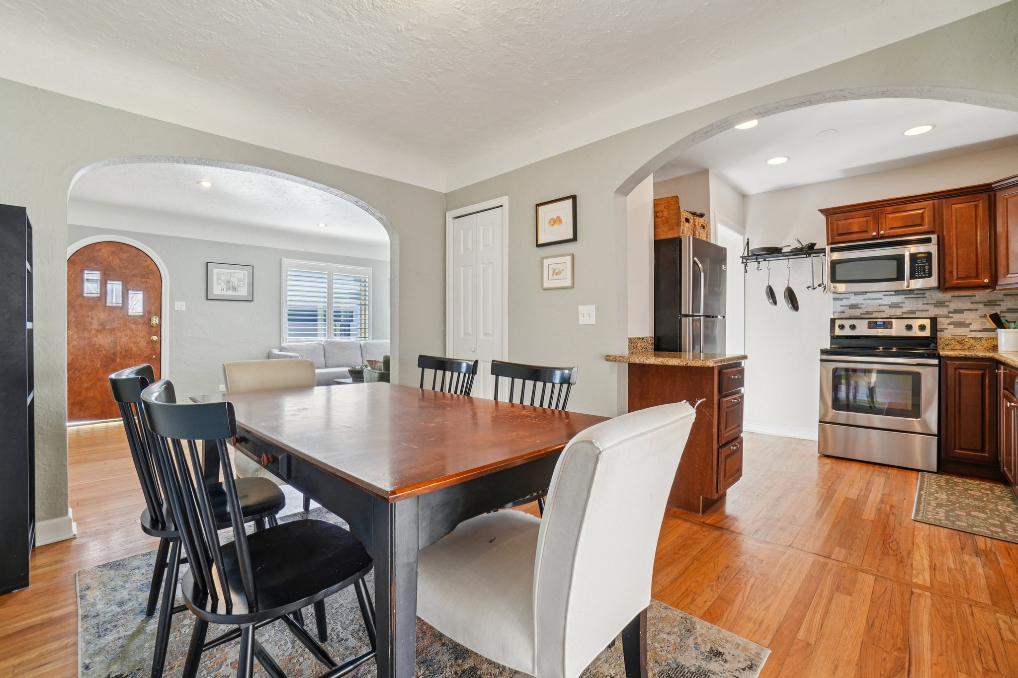 Holly St-S1803-011.jpg