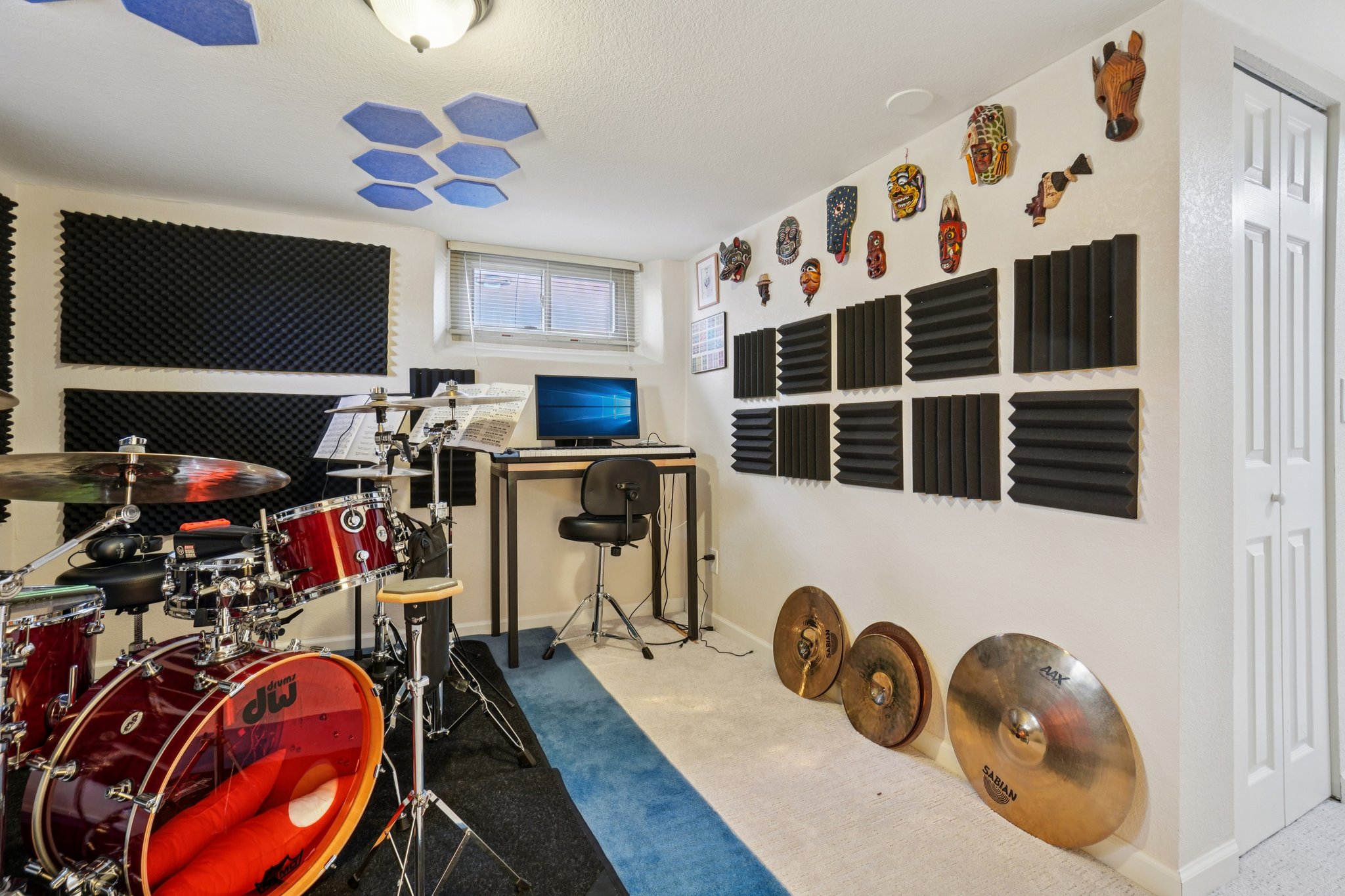 Holly St-S1803-029.jpg