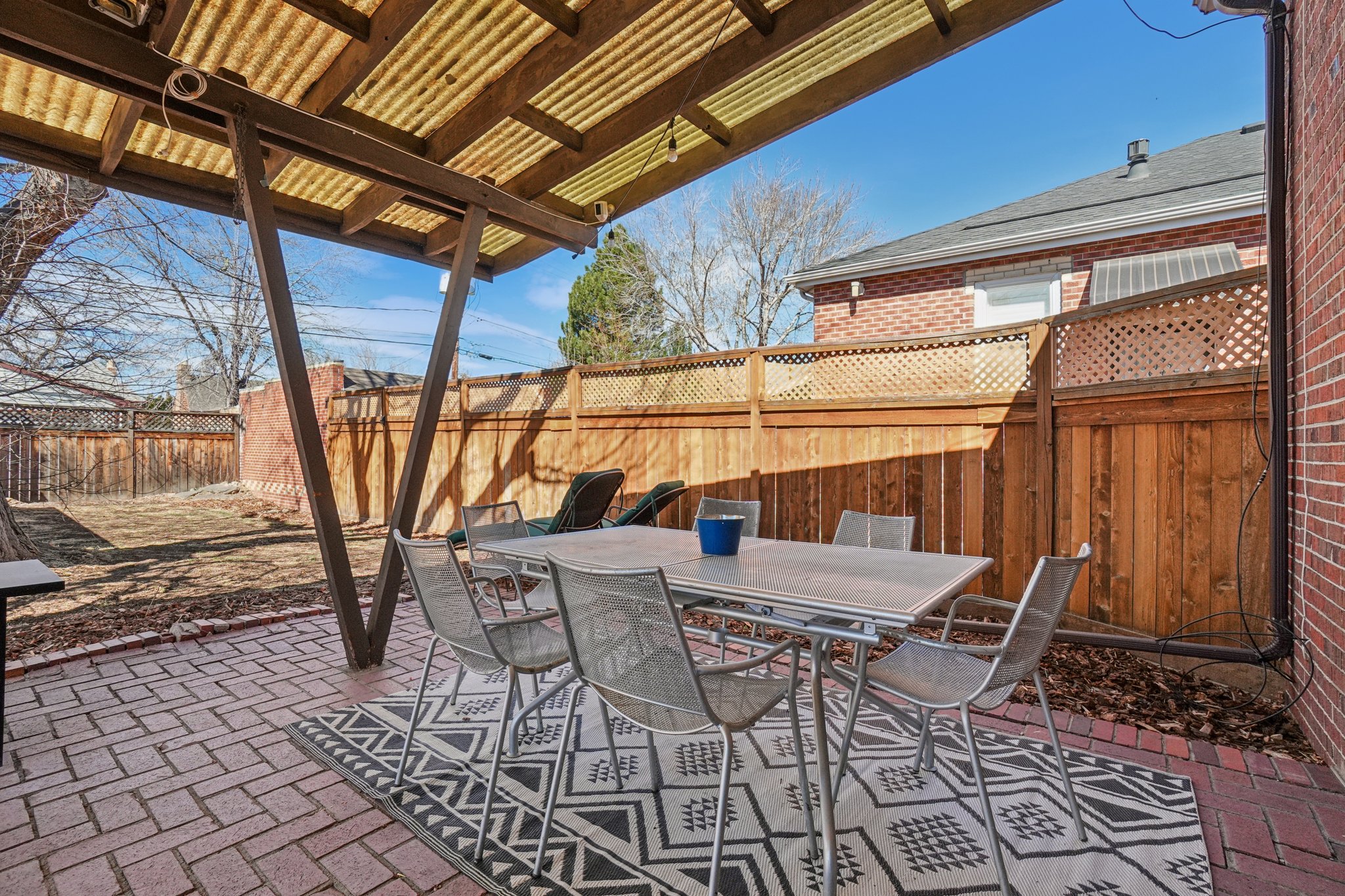 Holly St-S1803-032.jpg