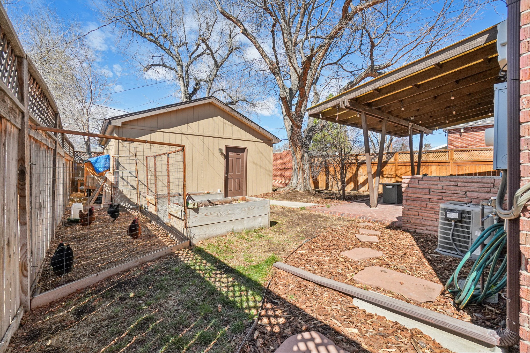 Holly St-S1803-035.jpg