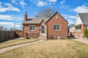 Holly St-S1803-001.jpg