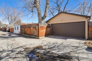 Holly St-S1803-005.jpg