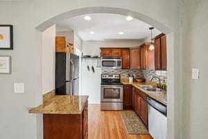 Holly St-S1803-014.jpg