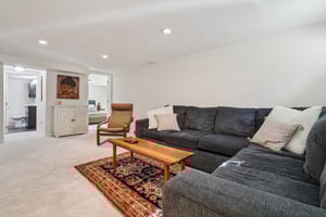 Holly St-S1803-024.jpg