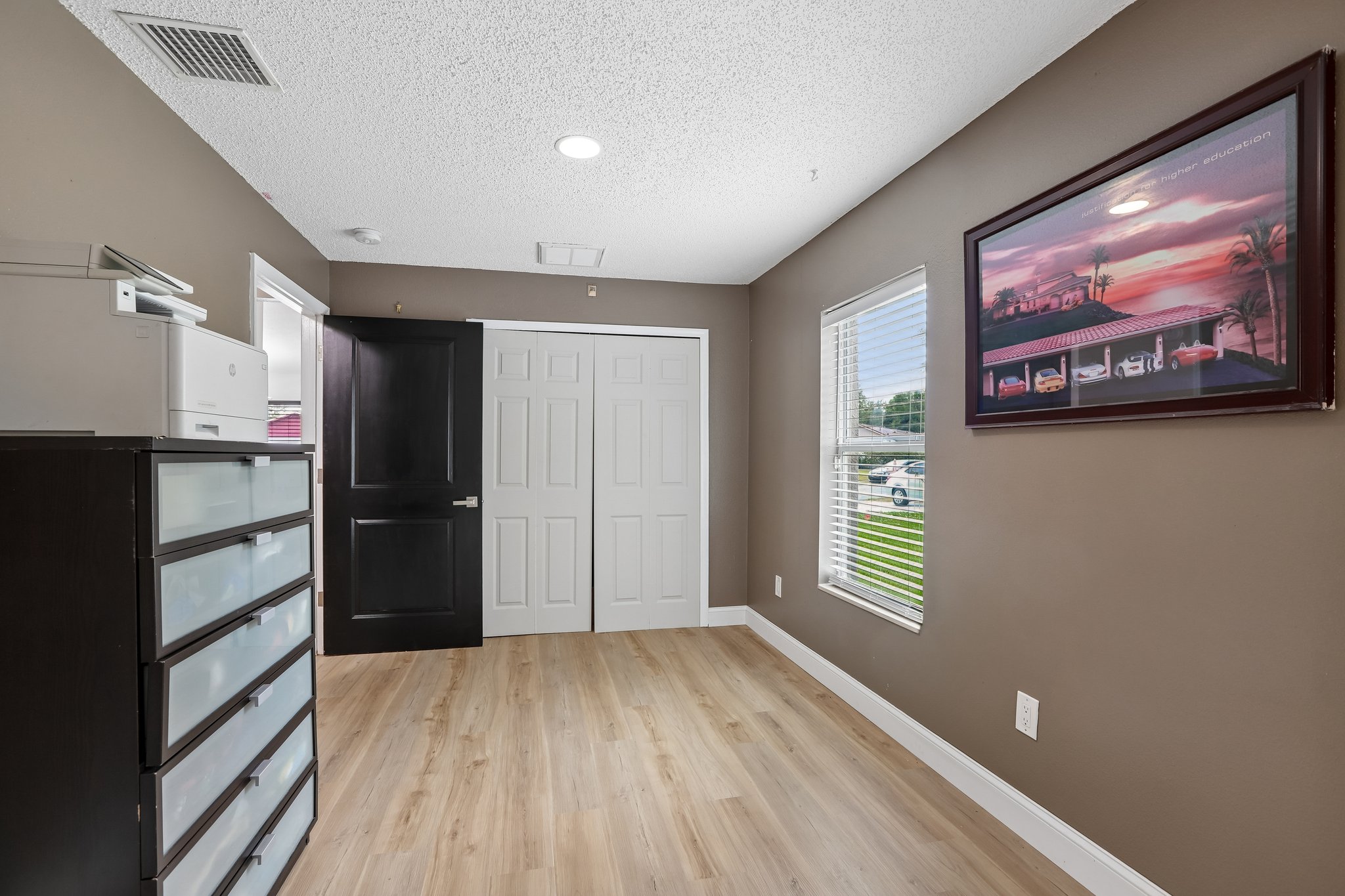 1525 Kestrel Way - S1305 - 024.jpg
