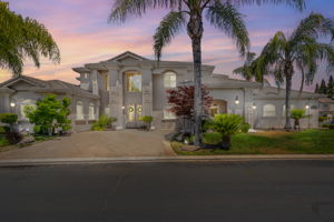  Photo 0