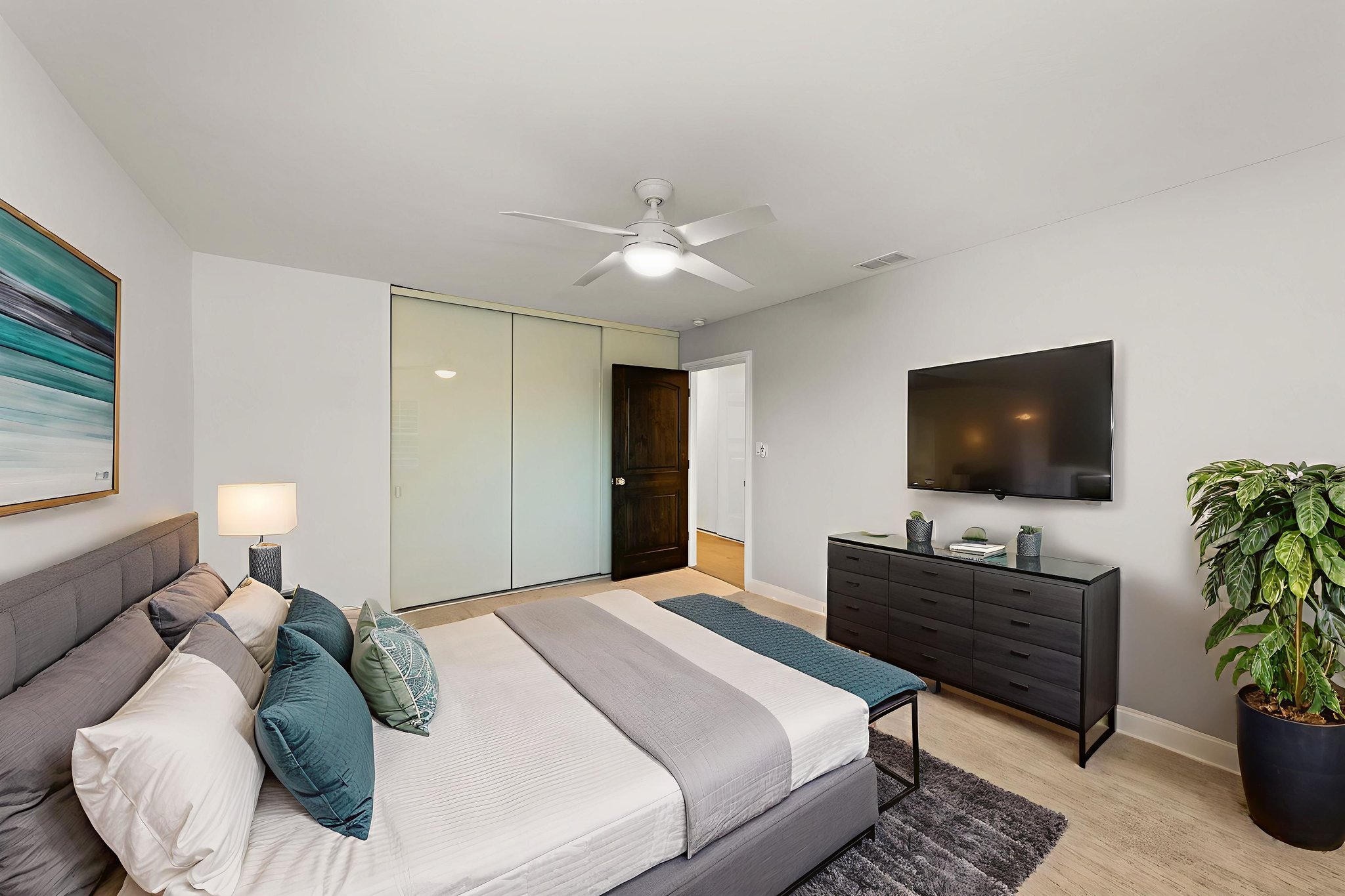 1525 Willow St-47 virtually staged.jpeg