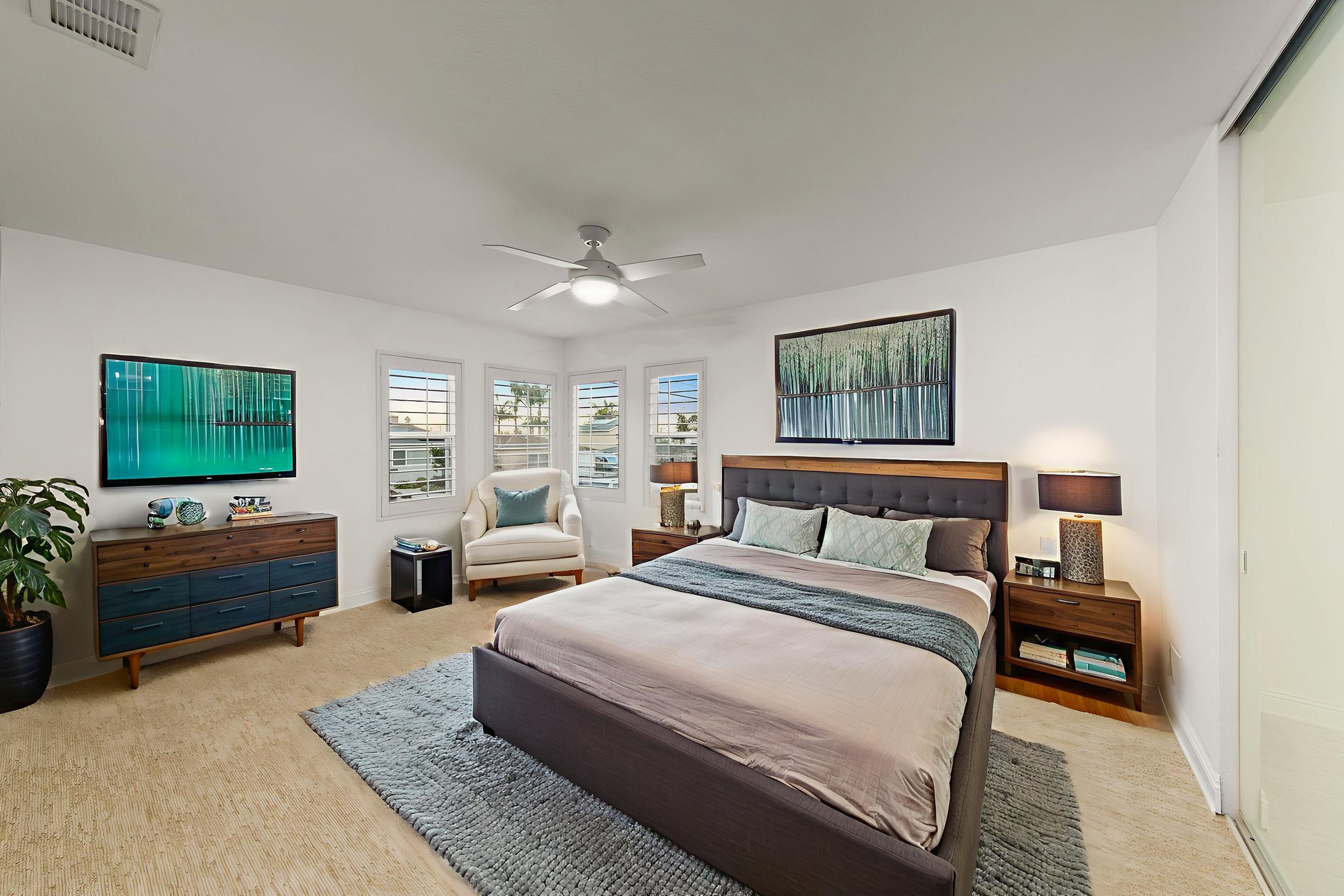 1525 Willow St-46 virtually staged.jpeg