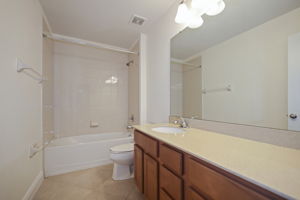 Bathroom 2 - 495A9615 (1)