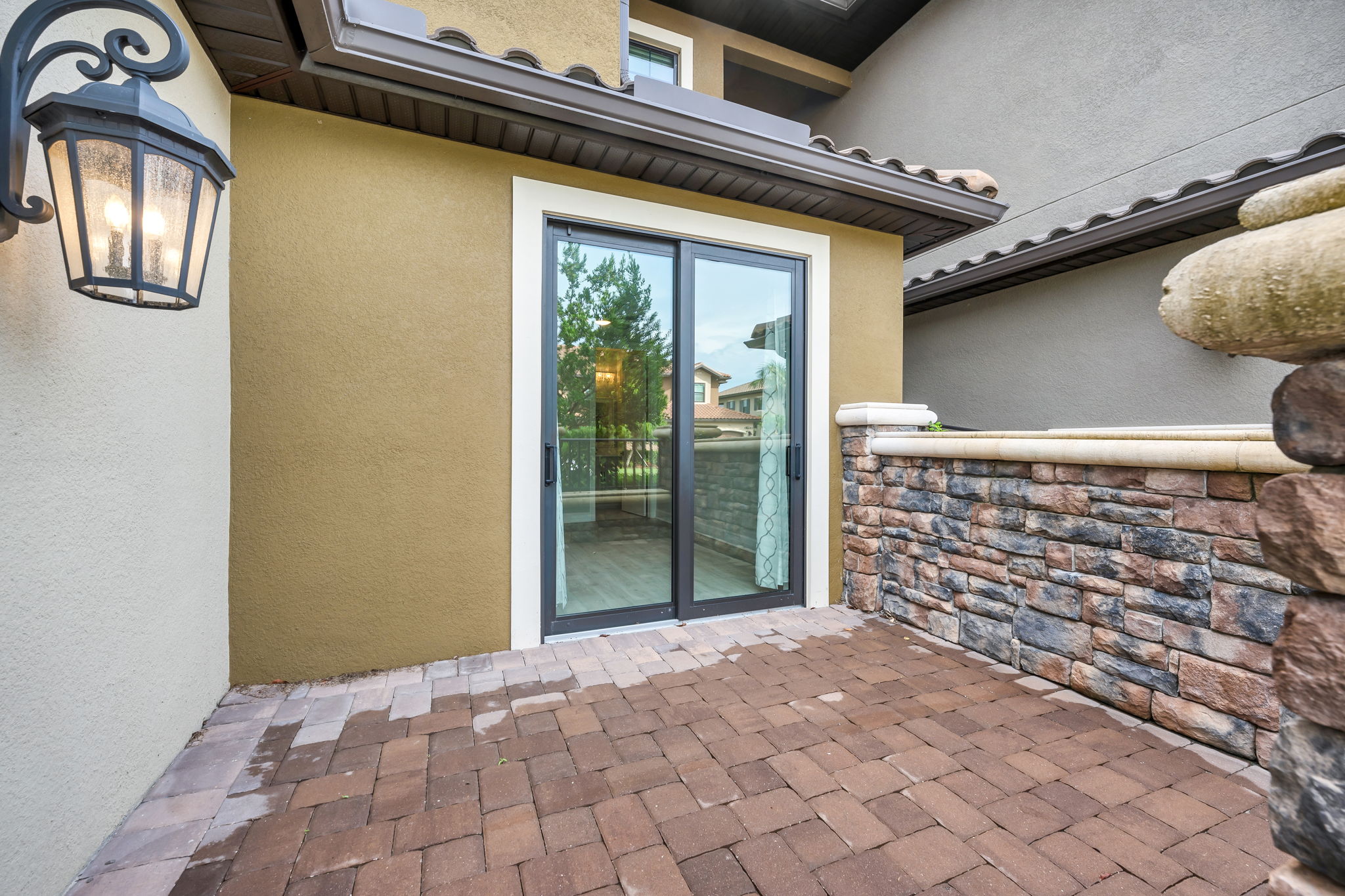 Guest Suite Courtyard View 2