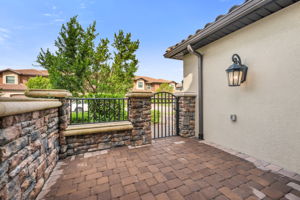 Guest Suite Courtyard