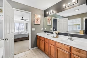 Baltz Ct-S0505-037.jpg