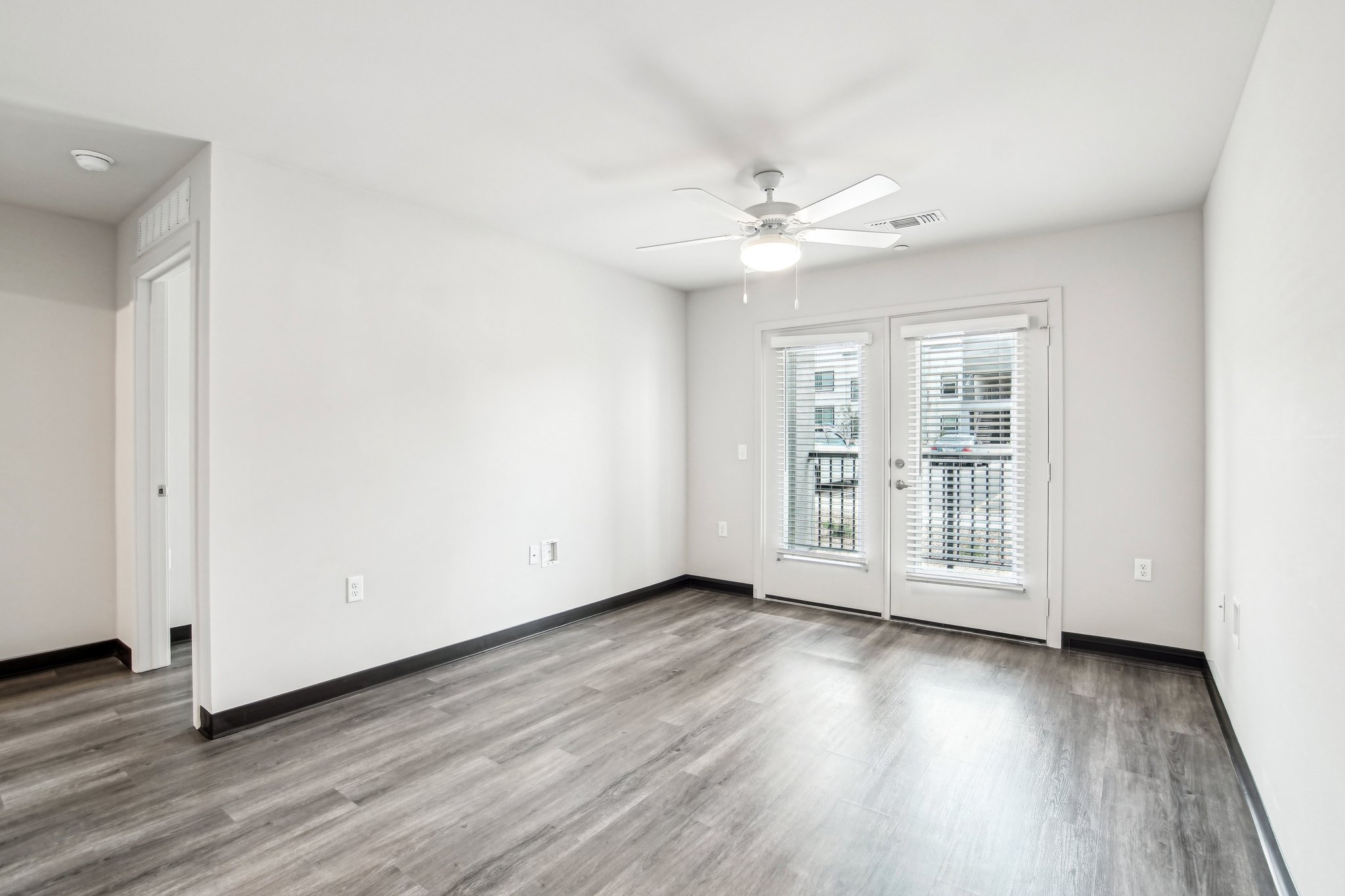 1526 W Desert Cove Ave Unit 134-0805-007.jpg