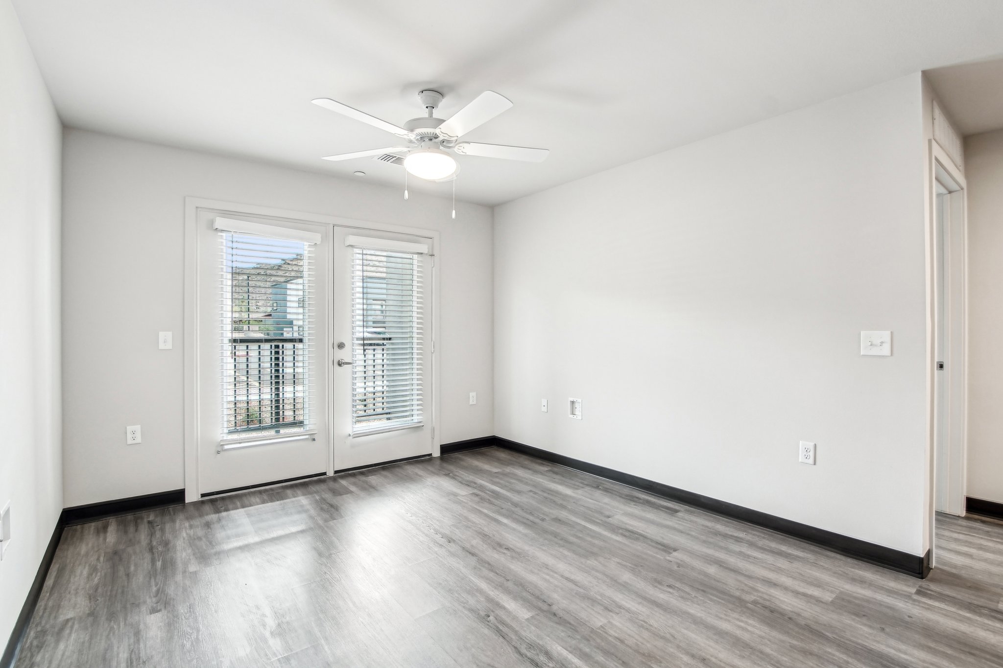 1526 W Desert Cove Ave Unit 134-0805-008.jpg