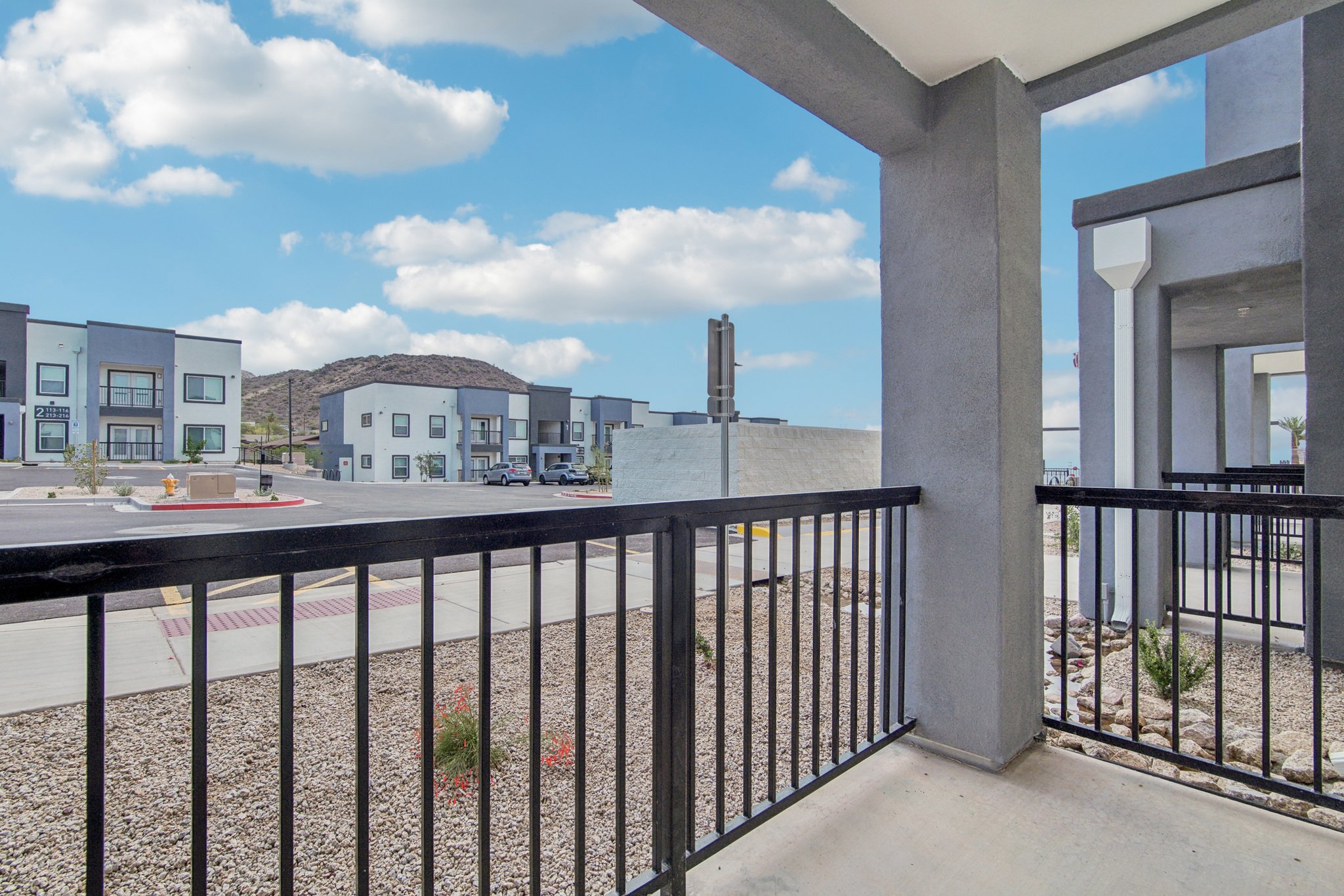 1526 W Desert Cove Ave Unit 134-0805-013.jpg