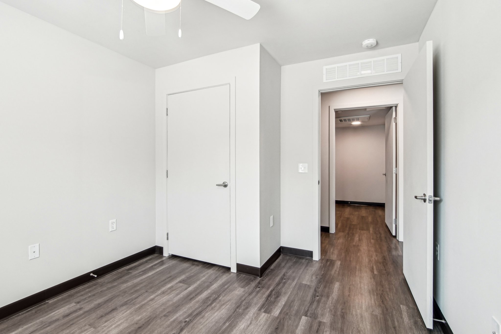 1526 W Desert Cove Ave Unit 119-0805-002.jpg