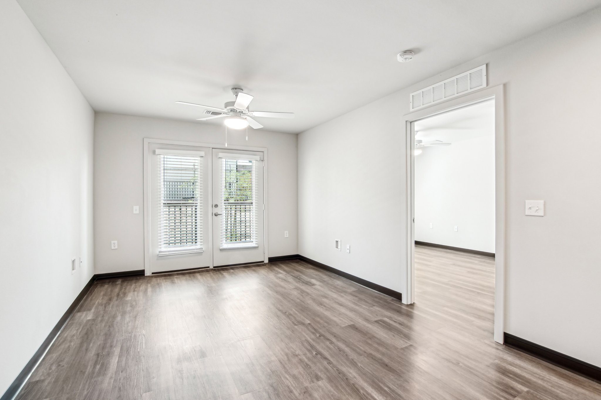 1526 W Desert Cove Ave Unit 119-0805-003.jpg