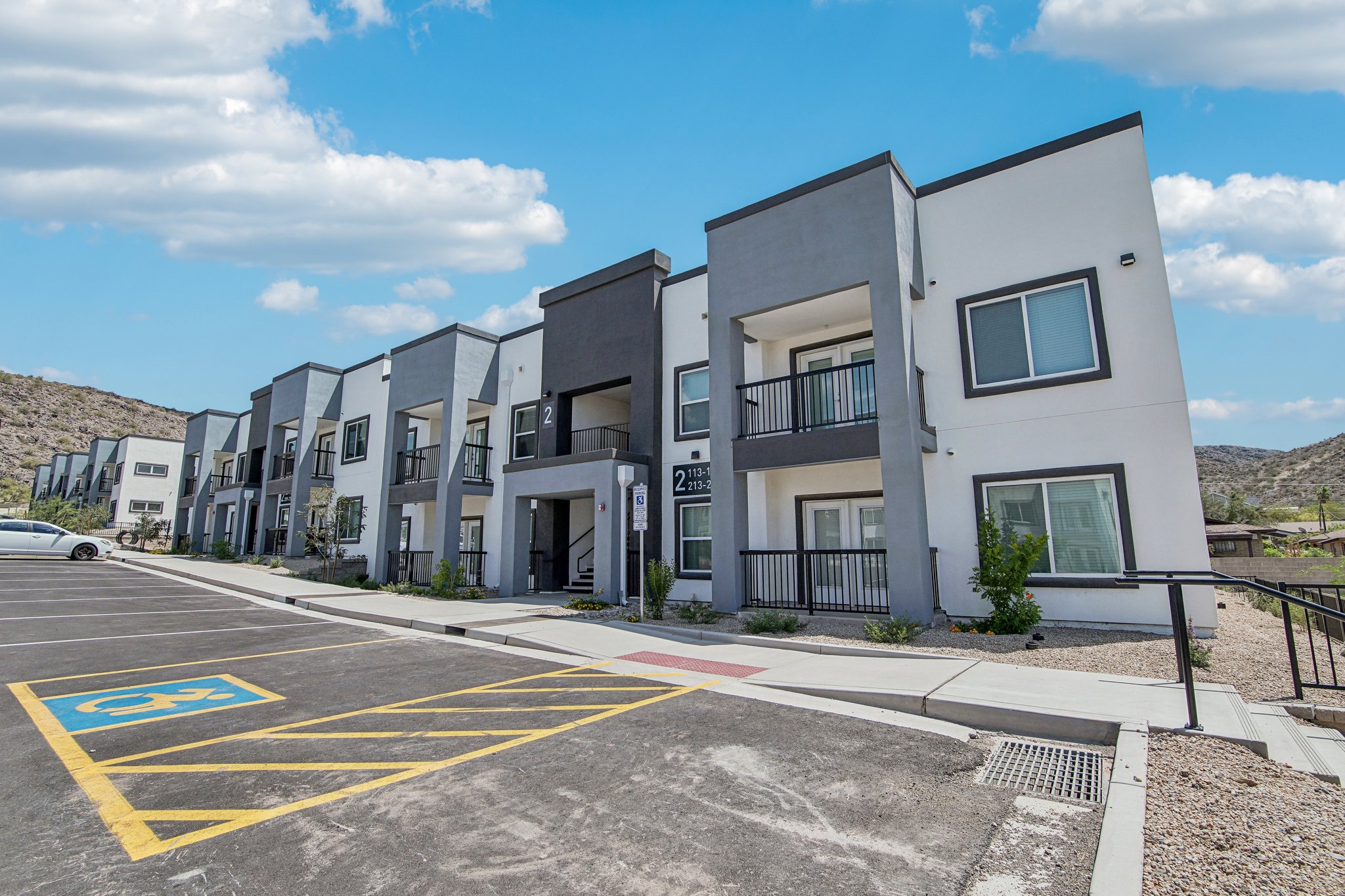 W Desert Cove Ave-0805-004.jpg