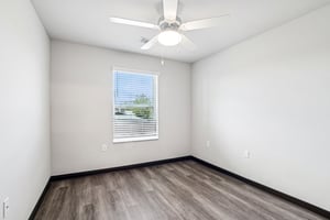 1526 W Desert Cove Ave Unit 136-0805-007.jpg