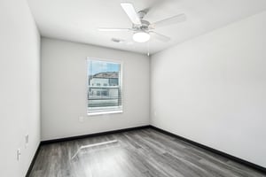 1526 W Desert Cove Ave Unit 134-0805-006.jpg