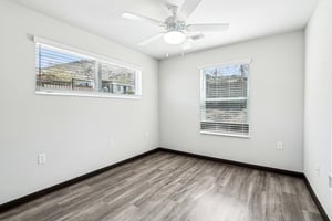 1526 W Desert Cove Ave Unit 119-0805-010.jpg