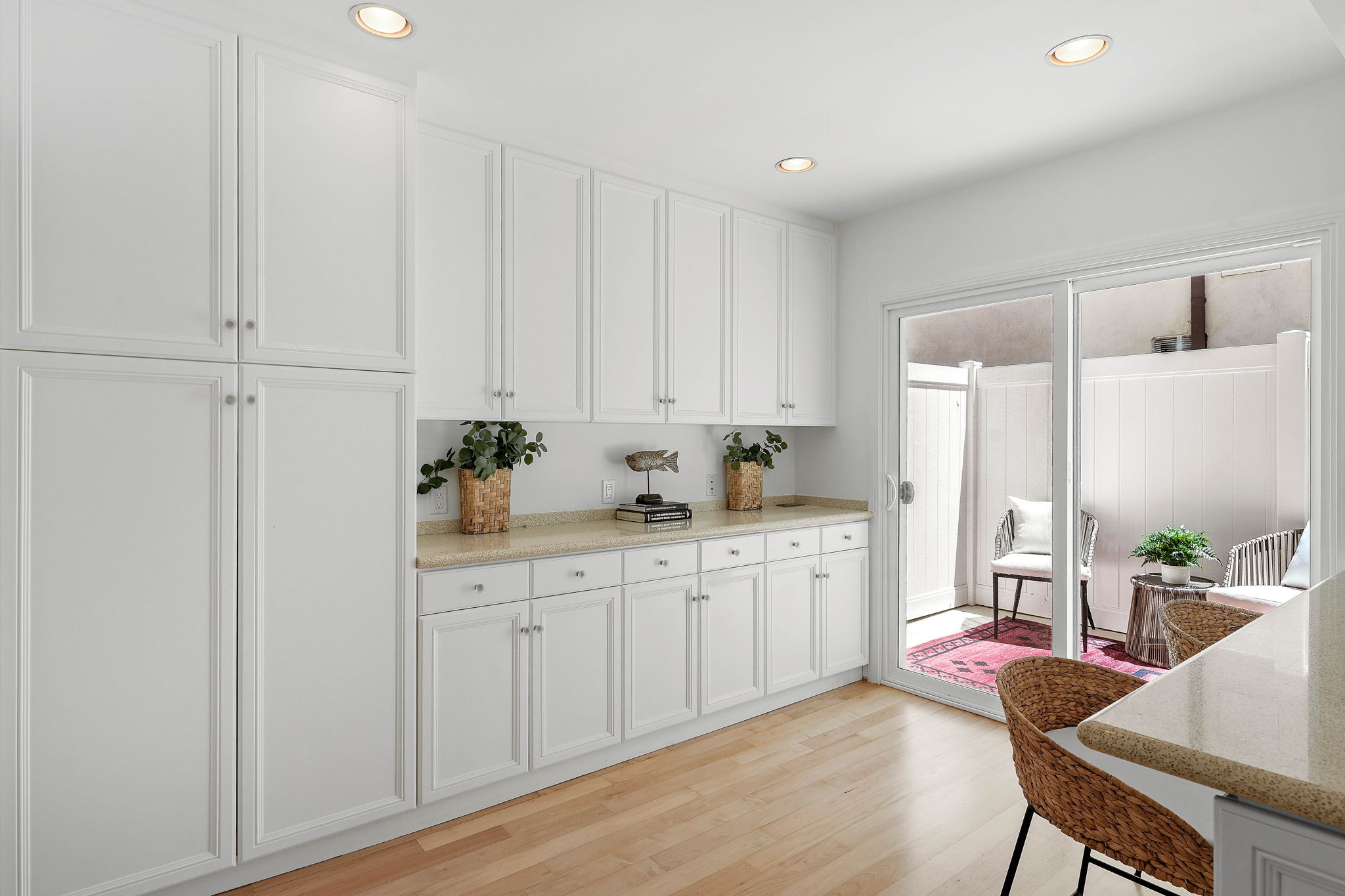 1527 Berkeley Street 5-16