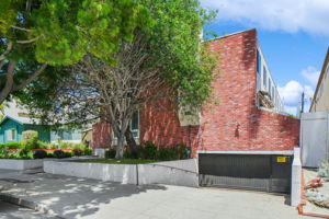 1527 Berkeley Street 5-3
