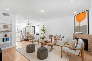 1527 Berkeley Street 5-5