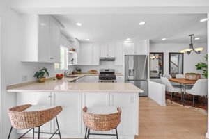 1527 Berkeley Street 5-14