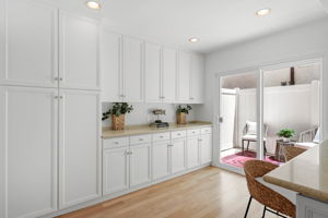 1527 Berkeley Street 5-16