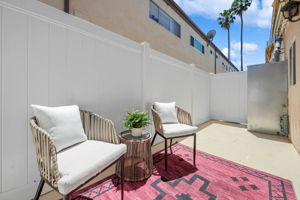 1527 Berkeley Street 5-18