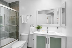 1527 Berkeley Street 5-26