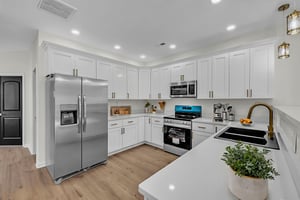 DSC_2209 virtually staged.jpeg