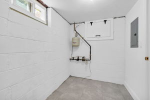  Photo 34
