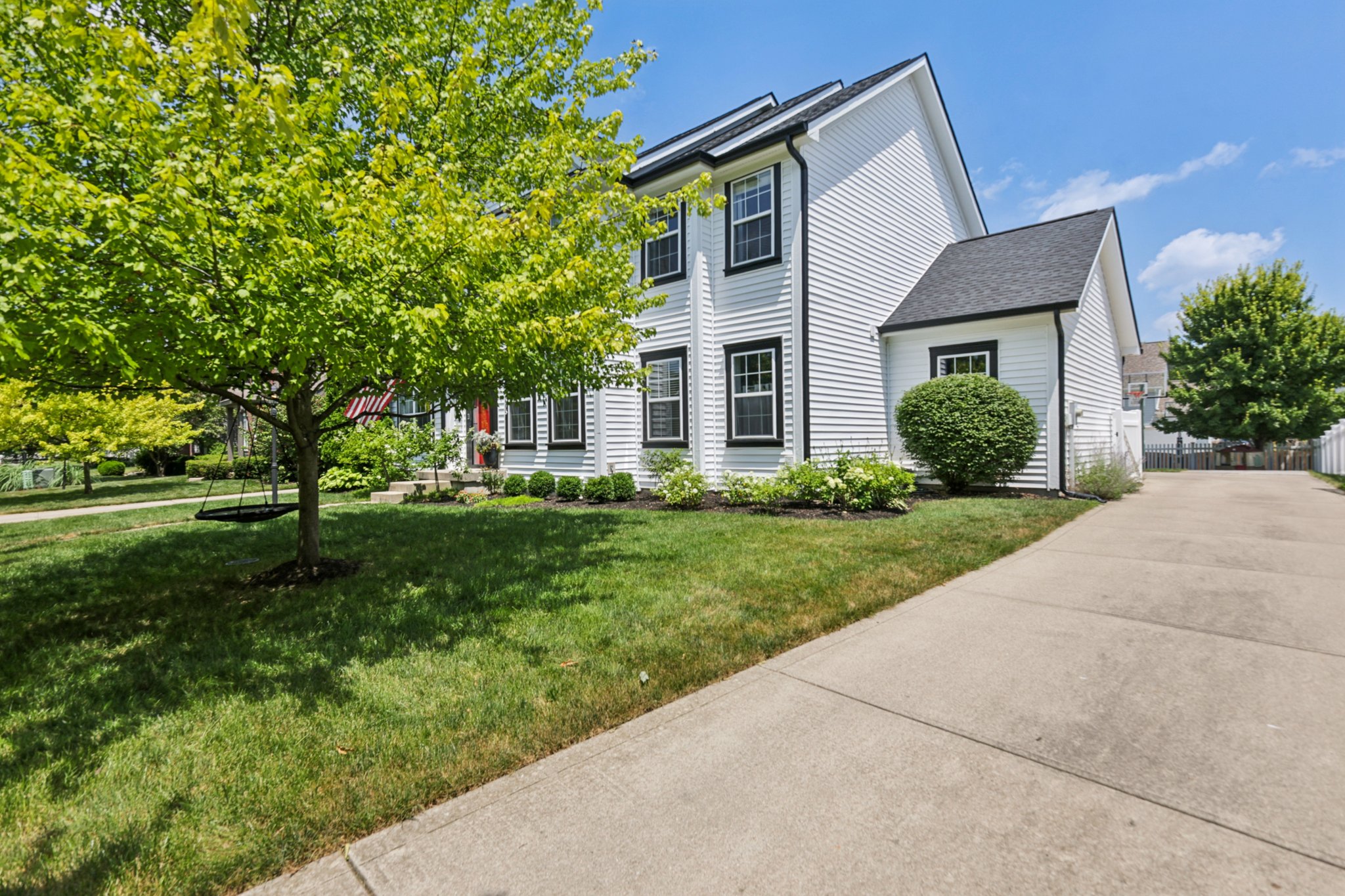 Smithfield Dr-S0907-003.jpg