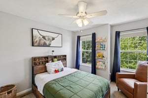 Smithfield Dr-S0907-025.jpg