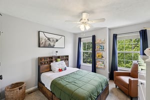 Smithfield Dr-S0907-027.jpg