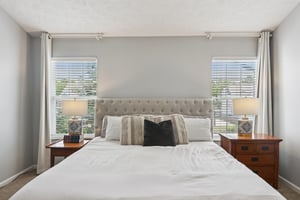 Smithfield Dr-S0907-034.jpg