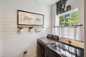 Smithfield Dr-S0907-039.jpg