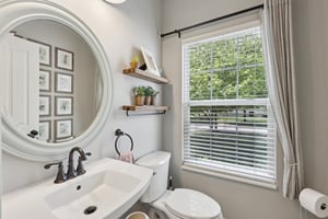 Smithfield Dr-S0907-042.jpg