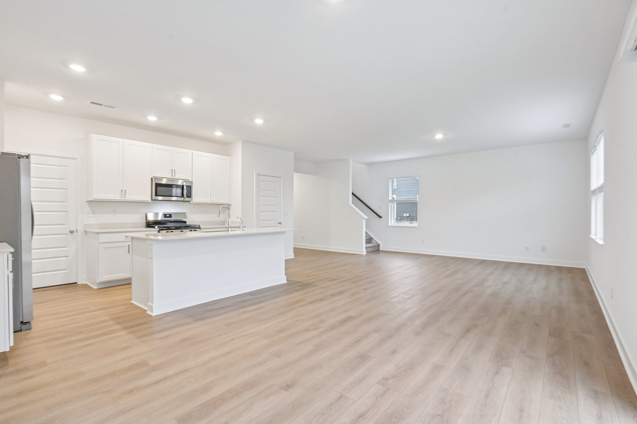 Farrington Rd-S0605-013.jpg