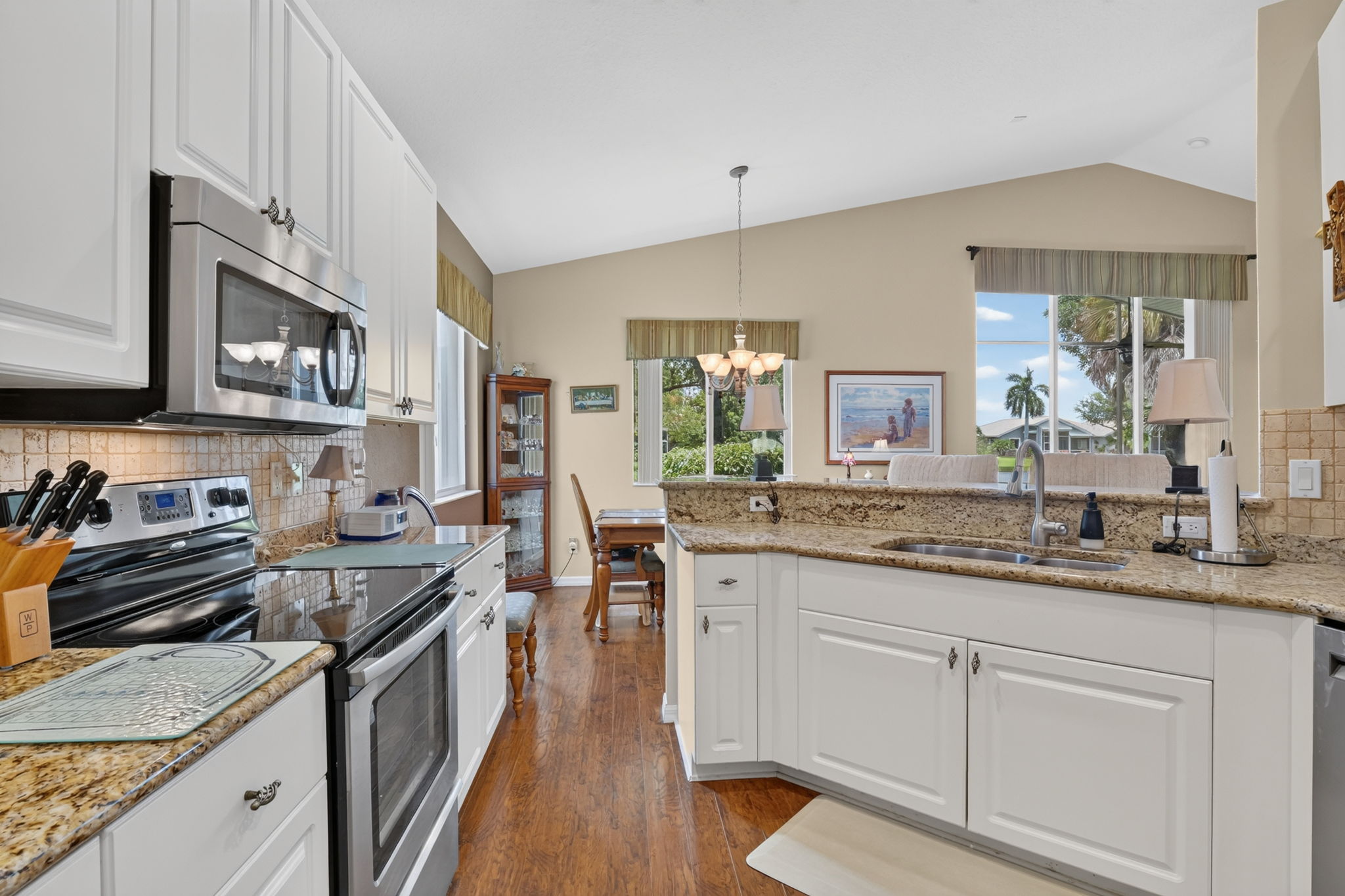  Photo 16