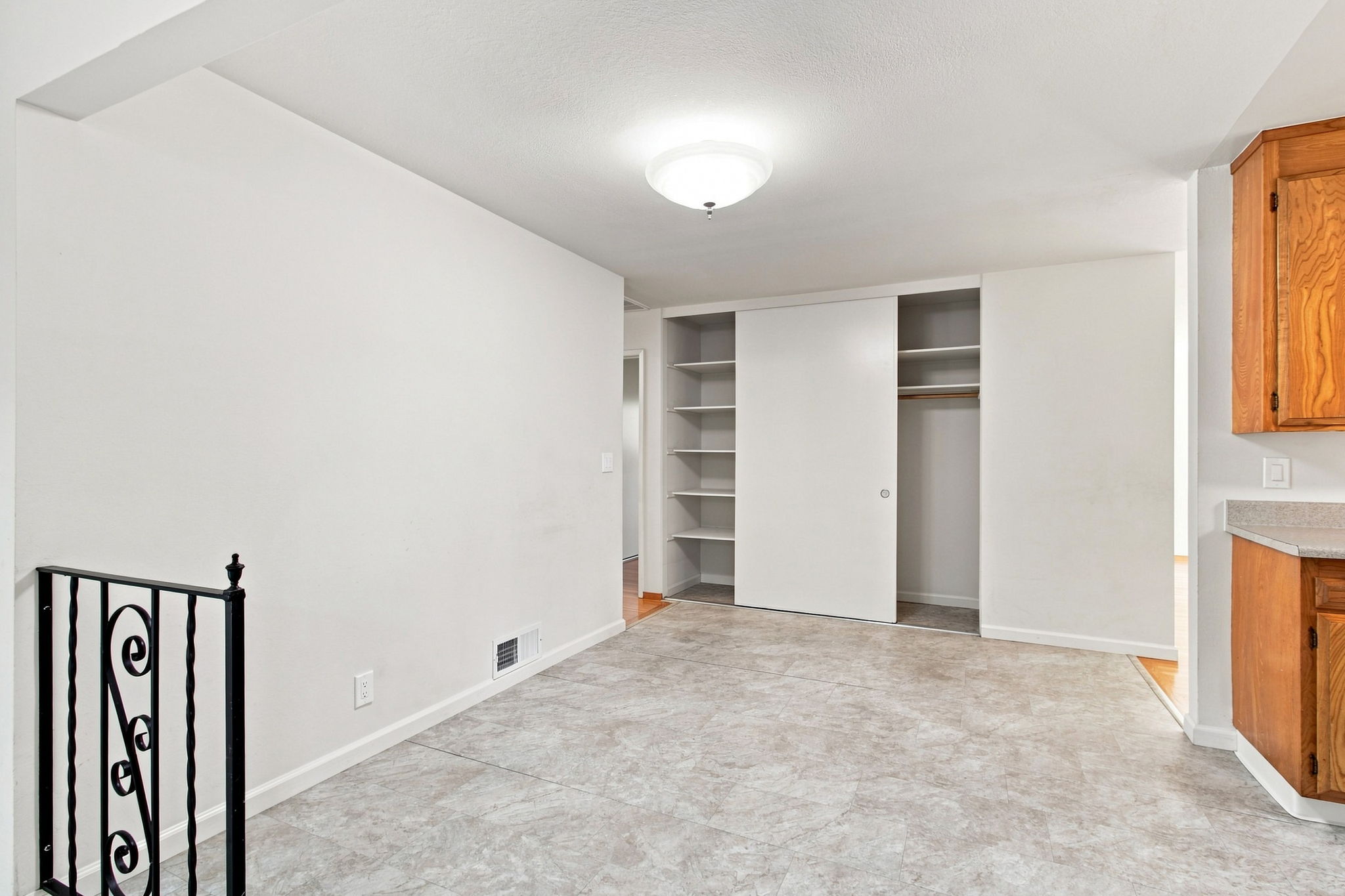 014_F8_1529 Flamingo Way