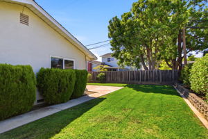 035_F8_1529 Flamingo Way