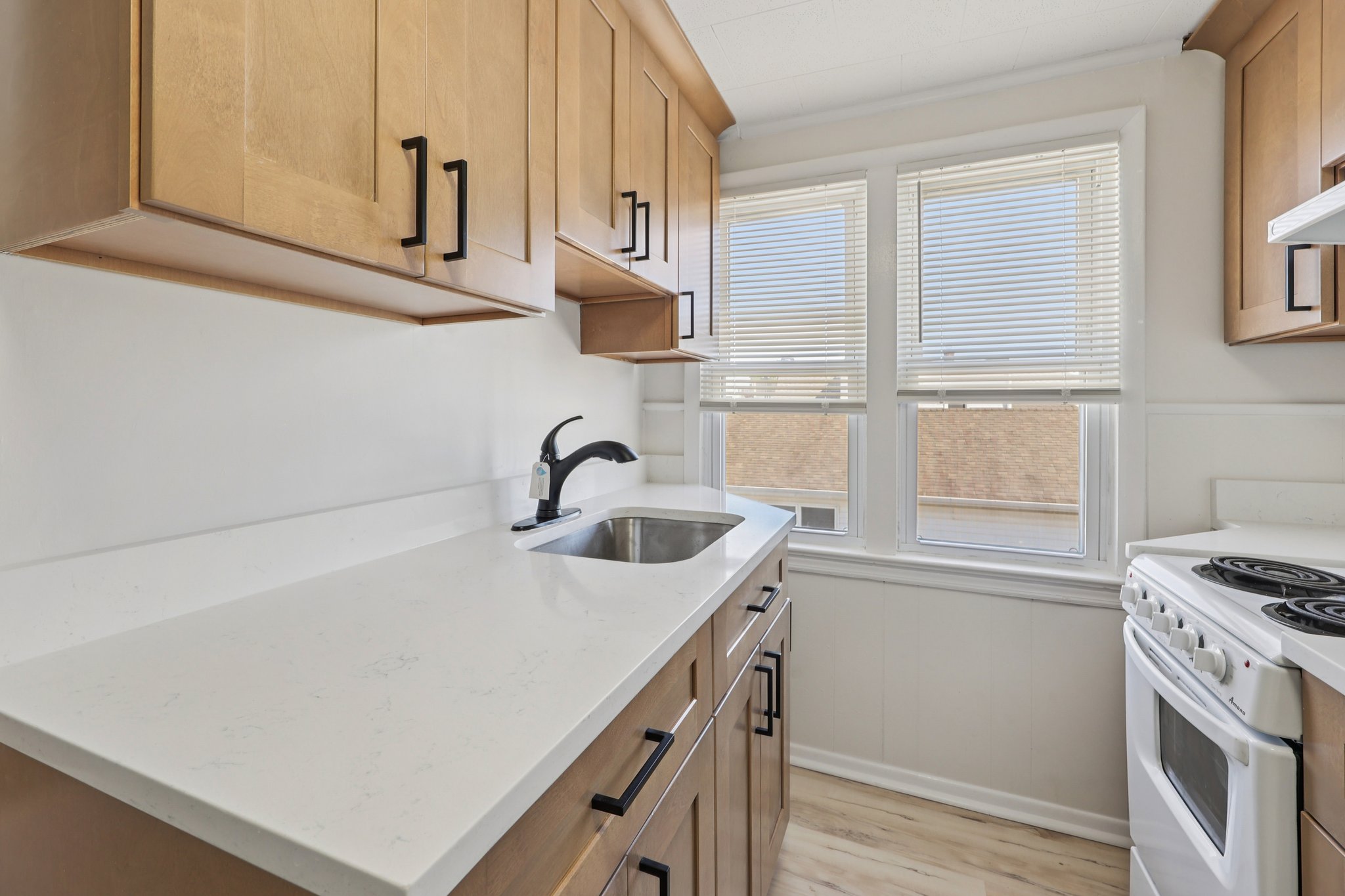 Banta Ave-S0210-003.jpg