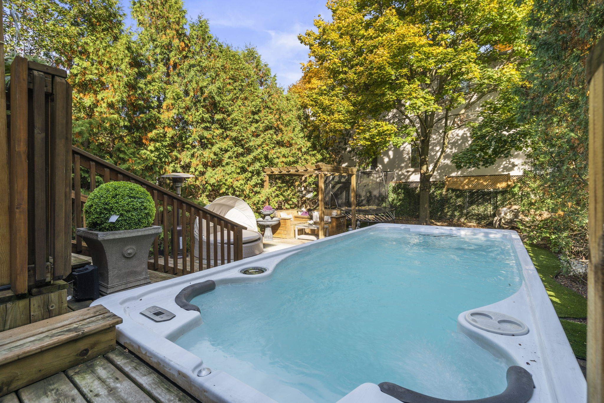 153 Ledbury St Toronto, ON M5M 4J2