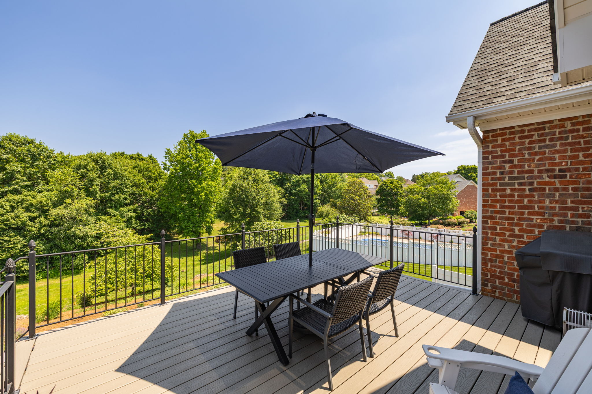 153 Montauk Ct-20