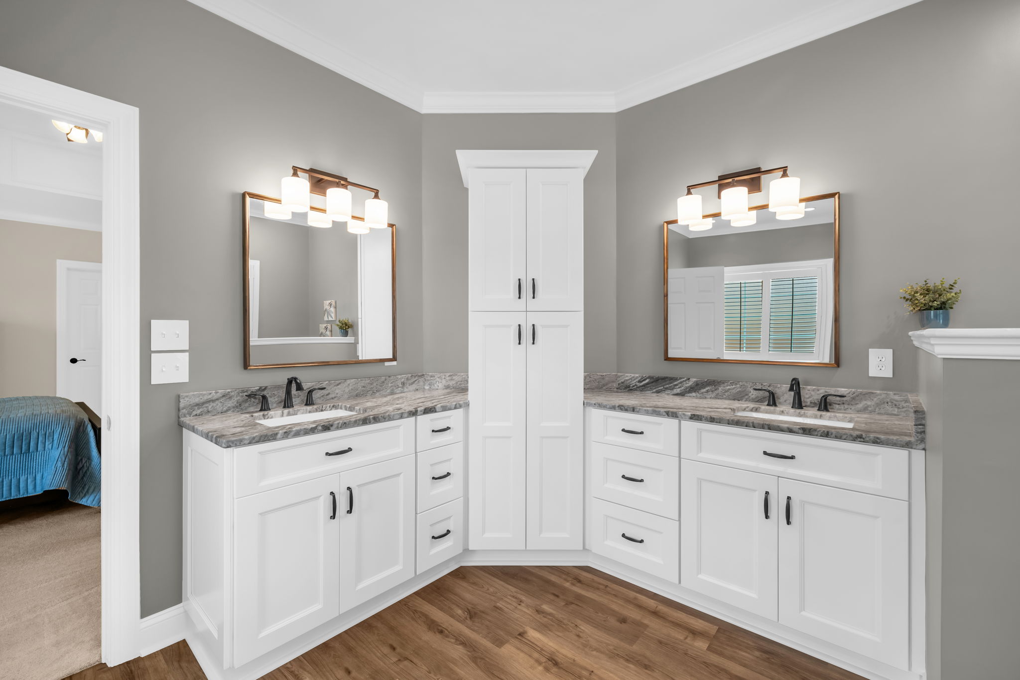 153 Montauk Ct-26